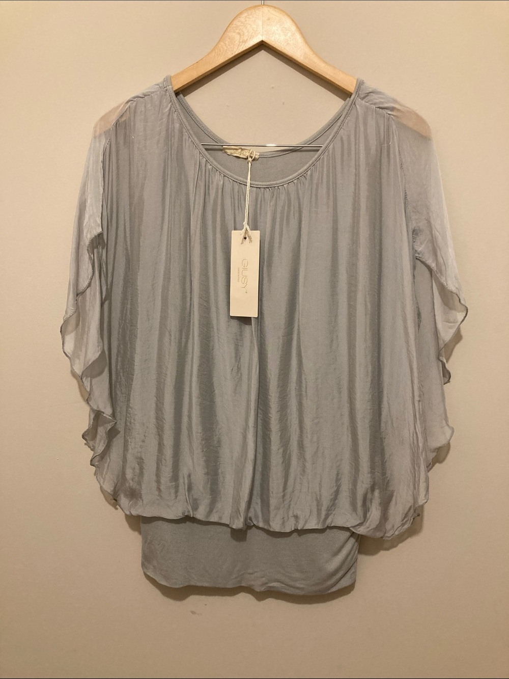 Giusy Made in Italy silk blend flowy blouse NWT Sz S